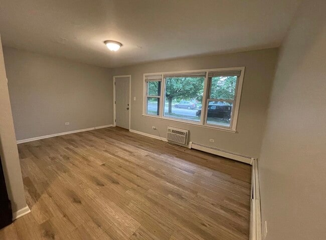 Foto del edificio - 5331 S Kilbourn Ave