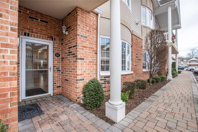 Building Photo - 83 Francesca Way