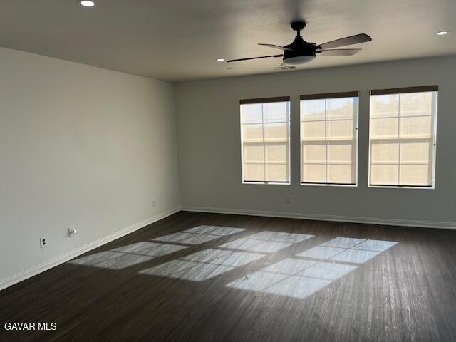 Building Photo - 37518 Henna Ln