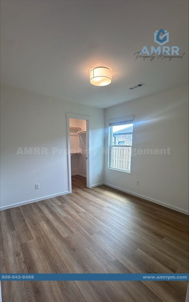 Foto del edificio - 1833 Porter St