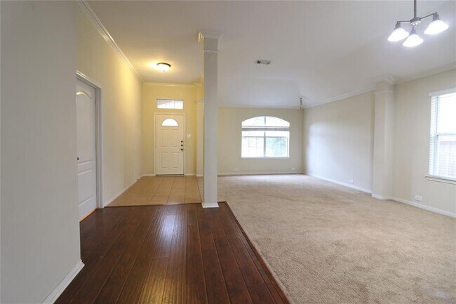 Building Photo - 7211 Agave Dr