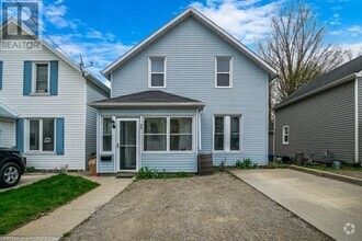 Building Photo - 38 Bergey St