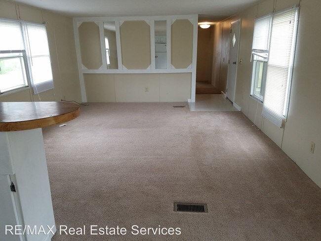 Building Photo - 141 Dove Ln