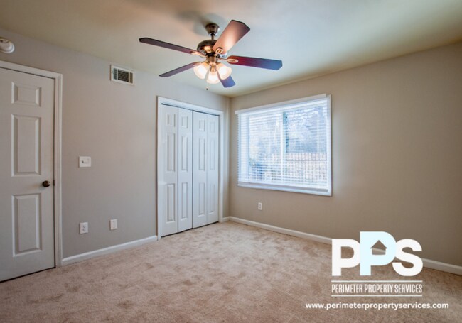 Foto del edificio - 2145 Bolton Rd NW
