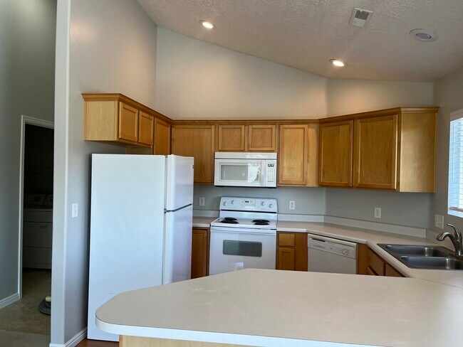 Kitchen - 1142 W 1390 S