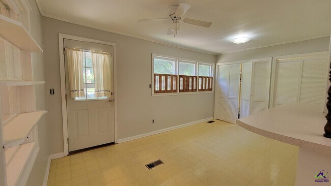 Foto del edificio - 1322 North Ave