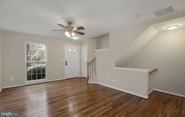 Building Photo - 15592 Three Otters Pl