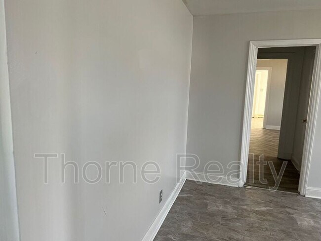Building Photo - 509 Rose St