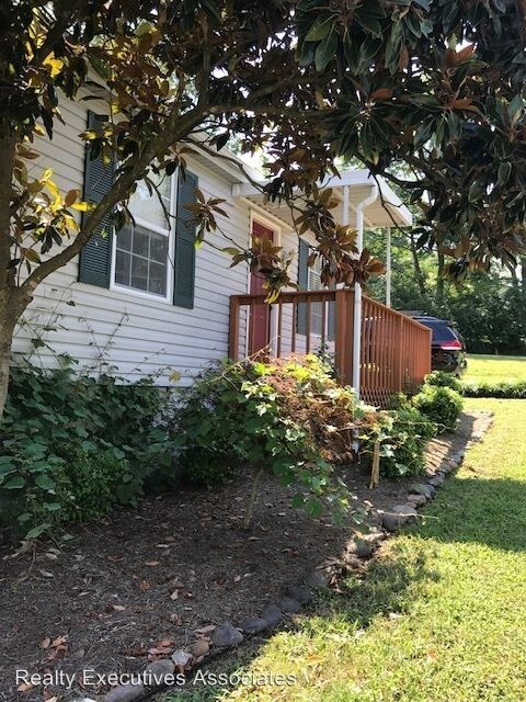Foto principal - 2 br, 1 bath House - 100 S. Pine Street