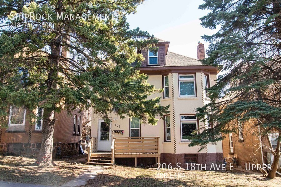 Primary Photo - 206 S 18th Ave E