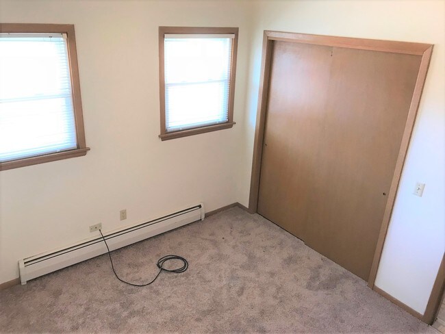 Building Photo - 406 Palomino Ln