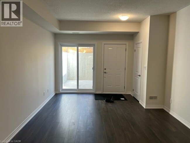 Building Photo - 25 Isherwood Ave