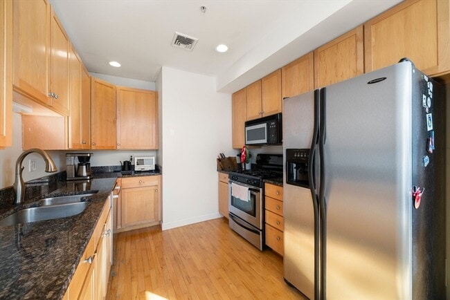 Building Photo - 21 Park St