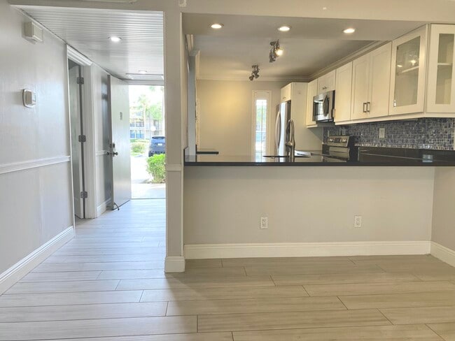 Foto del edificio - 15 Royal Palm Way