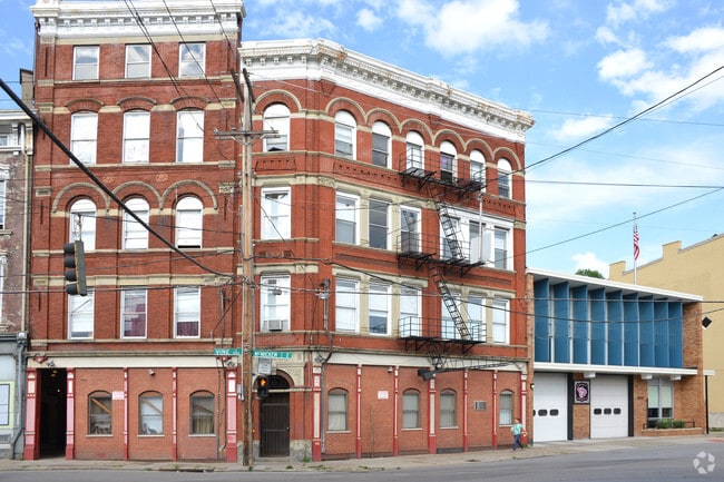 Building Photo - 2 E Mcmicken Ave