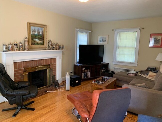 Foto del edificio - Single Family Located in a Quiet Residential Neighborhood