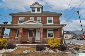 Building Photo - 1662 Main St