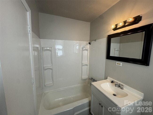 Foto del edificio - 337 Laurel St