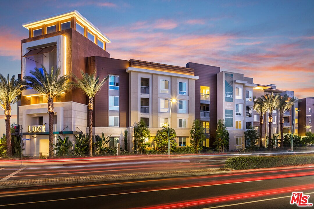 Foto principal - 7290 Edinger Ave