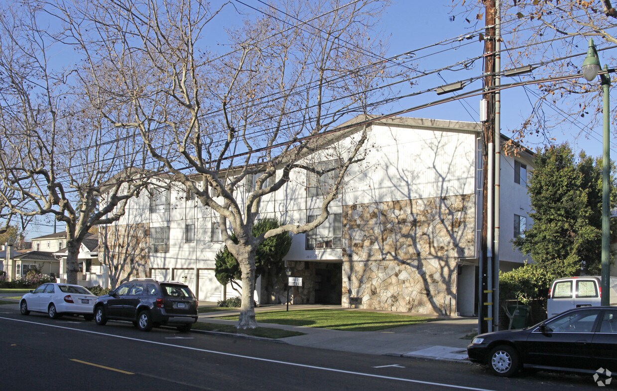 Building Photo - Shaffer Apartments