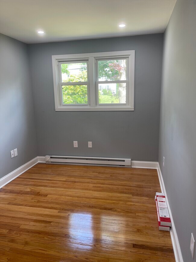 Foto del edificio - 268 Draper Ave