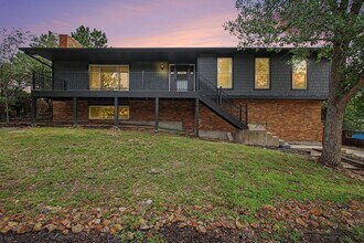 Building Photo - 2720 Northridge Dr