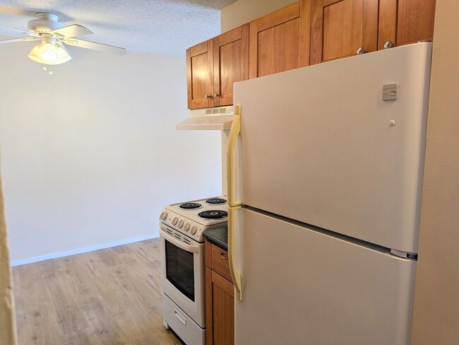 Building Photo - 1755 No 9 Highway315