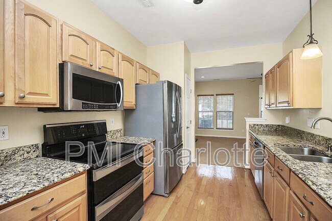 Foto del edificio - 12144 Cane Branch Way