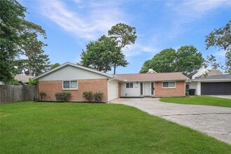 Building Photo - 10010 Westview Dr