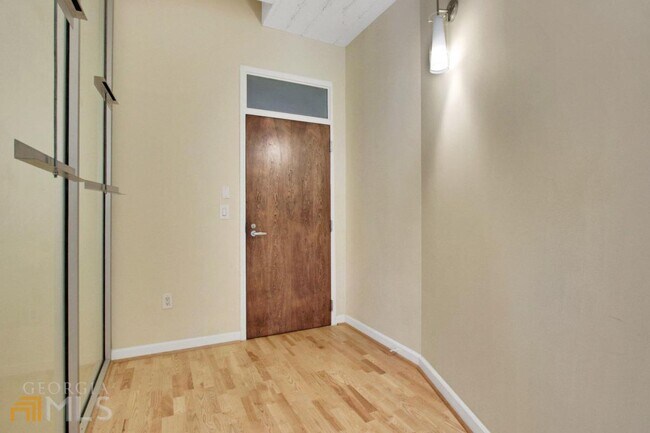 Building Photo - 805 Peachtree St NE