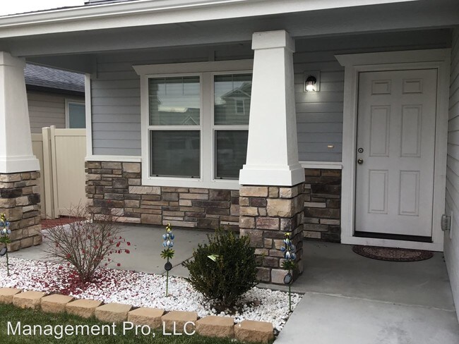 Building Photo - 5 br, 2.5 bath House - 208 E Copper Ridge St