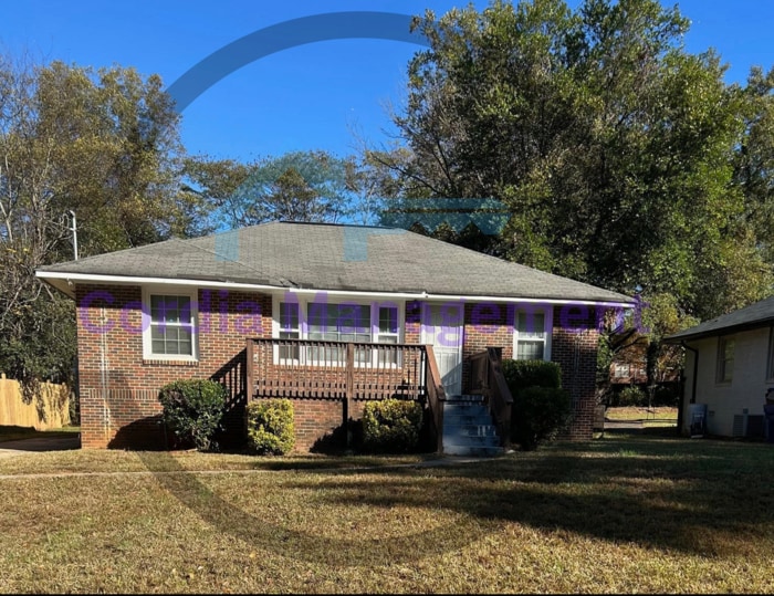 Foto principal - Adorable 3BR with Front Porch and Back Dec...