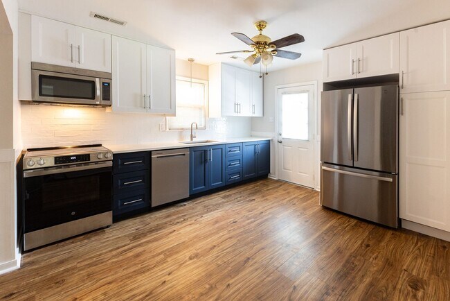 Foto del edificio - 4 Bedroom Home in North Chesterfield ***Available NOW***