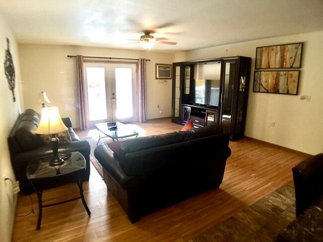 2440 Southwoods Dr
