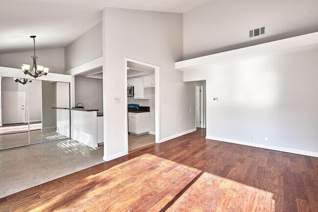 Foto del edificio - 16040 Leffingwell Rd