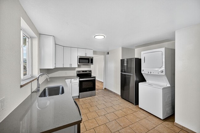 Kitchen - 1857 S Jackson St Apartments