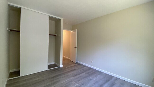 Building Photo - 81 Emery Bay Dr
