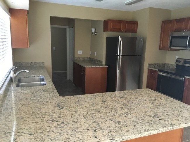 Building Photo - 3685 Avanti Cir