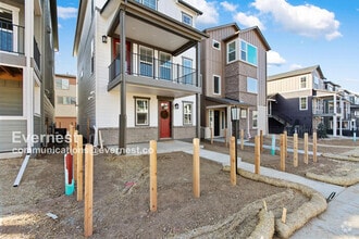 Building Photo - 8970 Southurst St