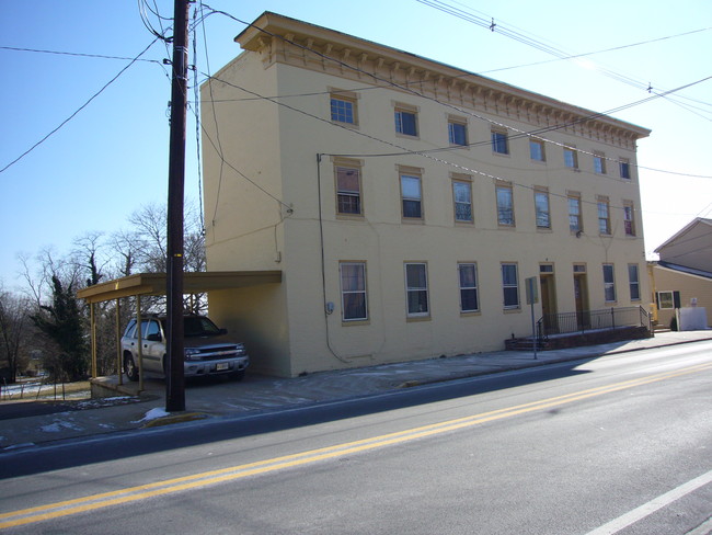 Foto del edificio - 16 N Church St