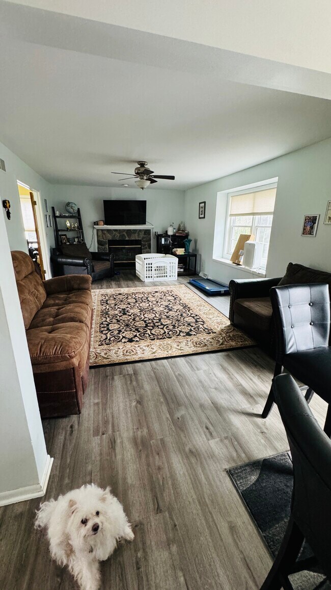 Foto del edificio - W174N5125 Mulberry Ln