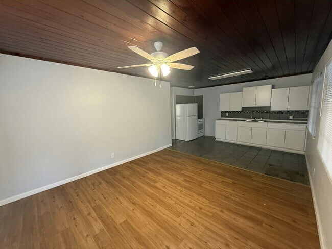 Foto del edificio - 8801 E Moonrise Ln