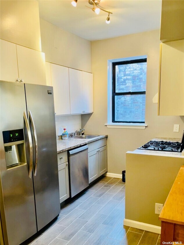 Building Photo - 514 Ave. M