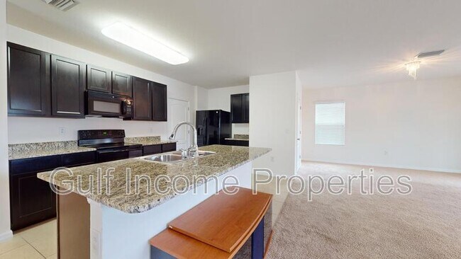 Building Photo - 4825 San Palermo Dr