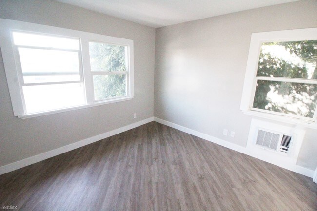 Foto del edificio - 5418 Carlton Way