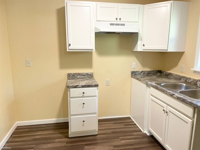 Foto del edificio - 3 br, 1 bath House - 6833 Bales Avenue