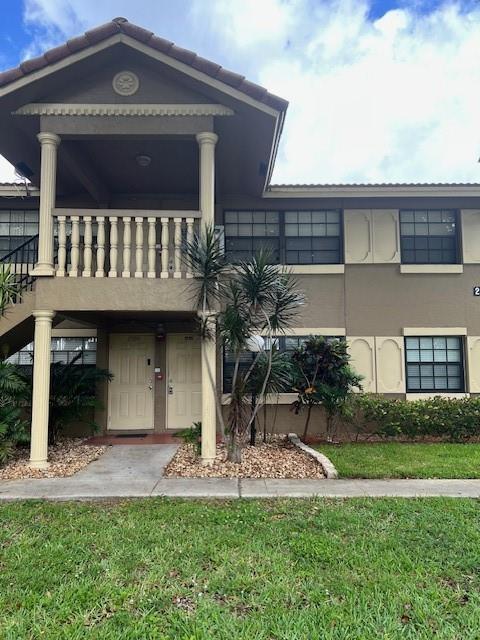 Foto del edificio - 2588 Riverside Dr