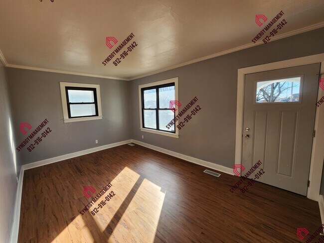 Foto del edificio - 915 N Harlan Ave