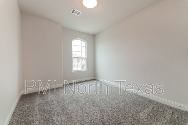 Building Photo - 3101 Lucia Wy
