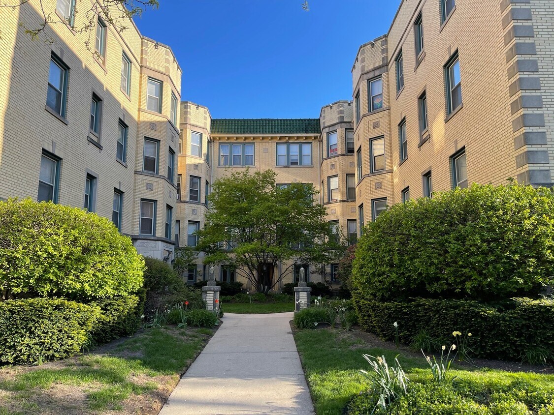 Foto principal - 824 Mulford St